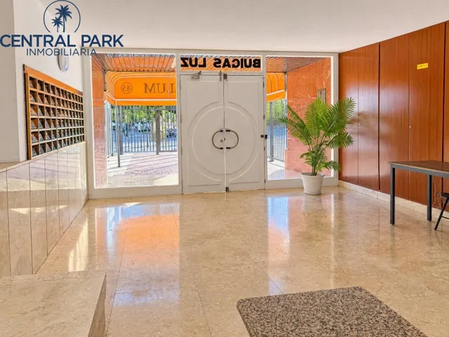 Apartamento reformado en zona turística de Salou. — 25