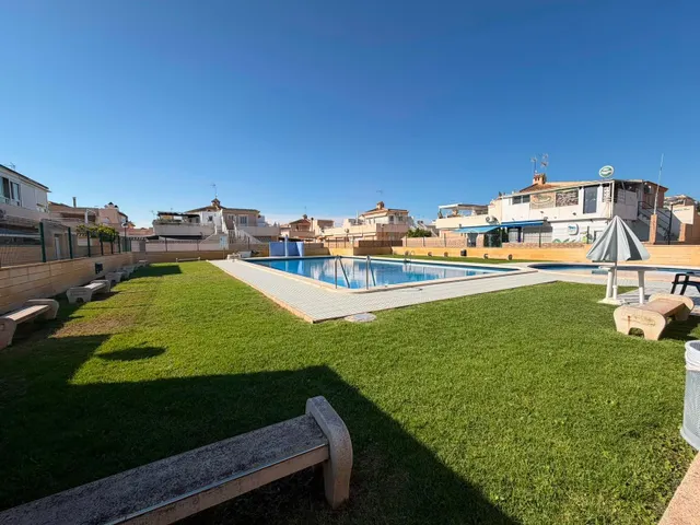 Chalet tipo Quad con placas solares, solárium y excelente ubicación en Residencial Aquapark – Torrevieja — 40