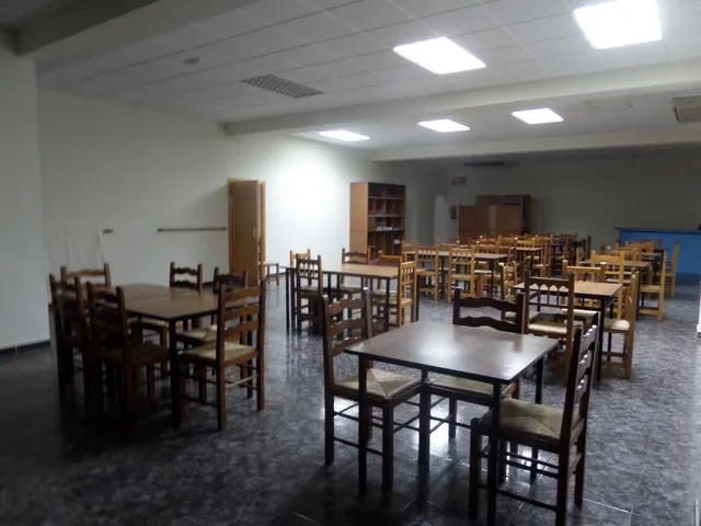 Fantástico restaurante de 370 m2, vivienda  2 plantas de 400m2 y terreno rústico de 6.912m2 LA GUIA — 8