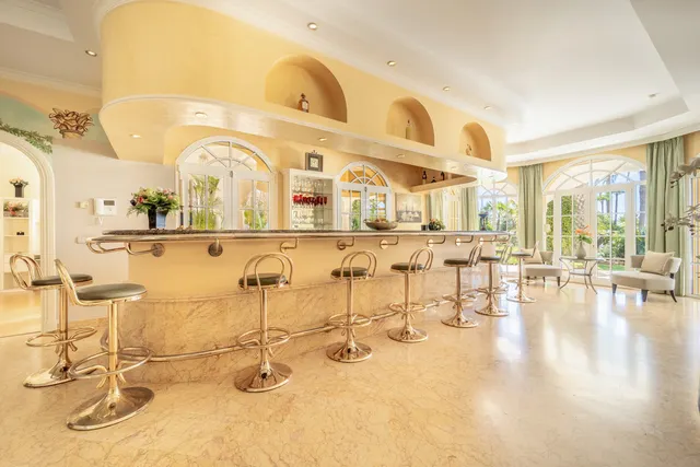 Chalet 14 habitaciones 2100m² en venta - Marbella — 30