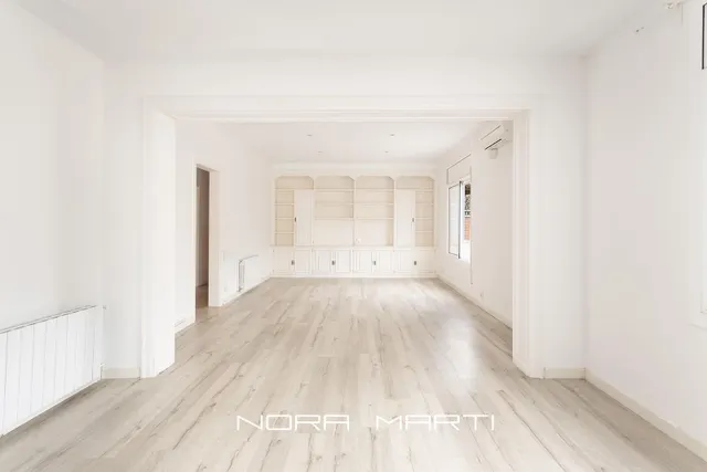Piso luminoso y tranquilo en Les Corts, cerca de Francesc Macià — 2