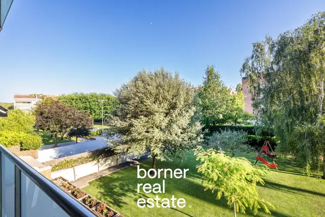 Piso en venta en Calle de Josep Puig i Cadafalch — 25