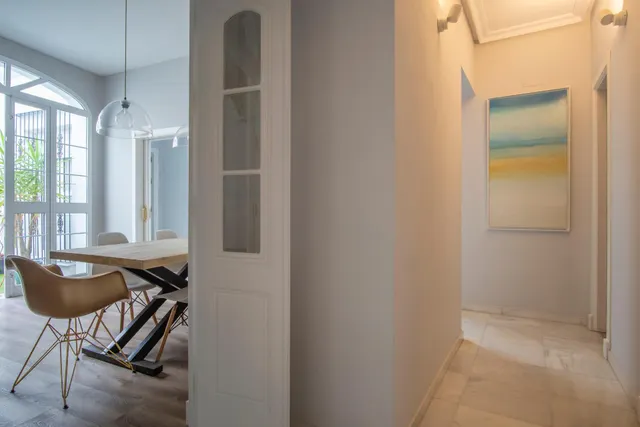 Espaciosa casa con encanto en el centro: elegancia, azotea y sótano en calle Murillo ✨ — 23