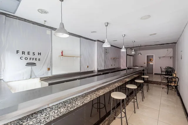 OPORTUNIDAD!! LOCAL EN AVENIDA AMERICA — 10