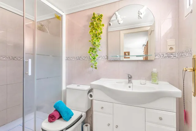 Villa independiente con piscina privada, vitas a la laguna Rosa y Salinas de Torrevieja — 14
