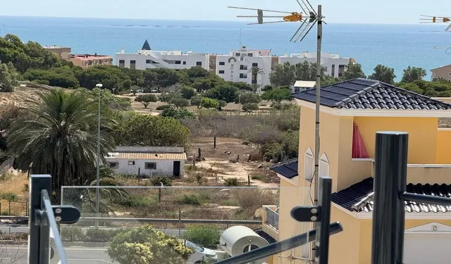 ALTO STANDING - GRAN LUJO - Villa Pareada con PISCINA PRIVADA, y ASCENSOR PRIVADO — 2
