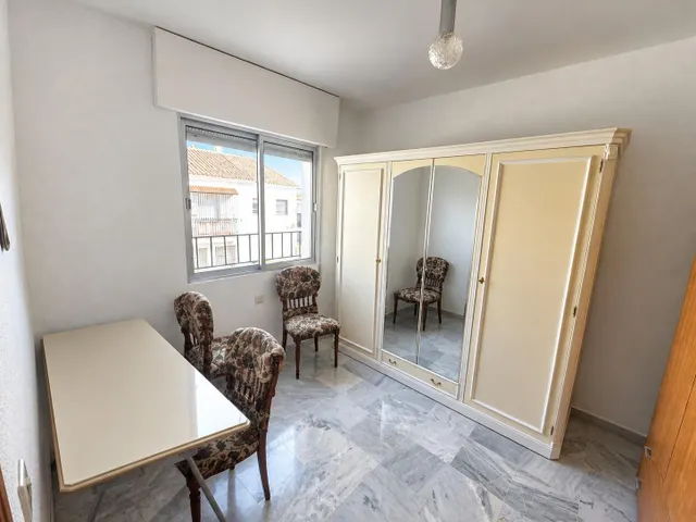 Excepcional Casa con Porche y Patio en Zona Alameda! — 17