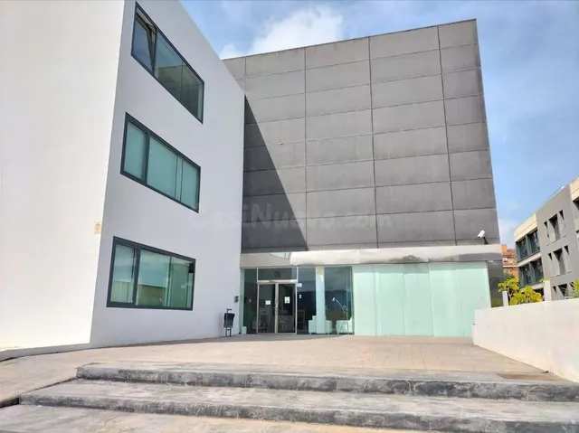 Garaje en venta en CL CHARLES ROBERT DARWIN