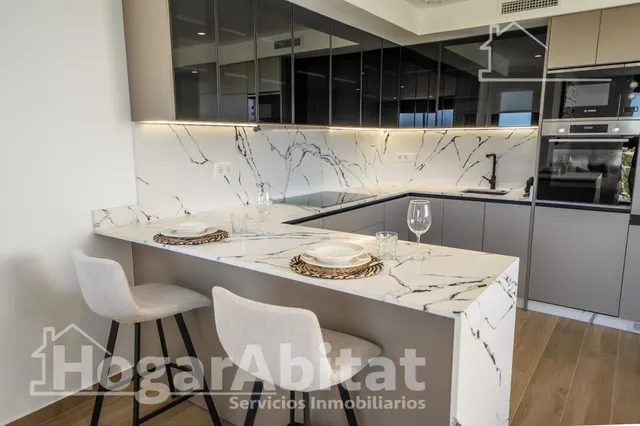 PRECIOSO ADOSADO A ESTRENAR CON PISCINA PRIVADA Y TERRAZA — 17