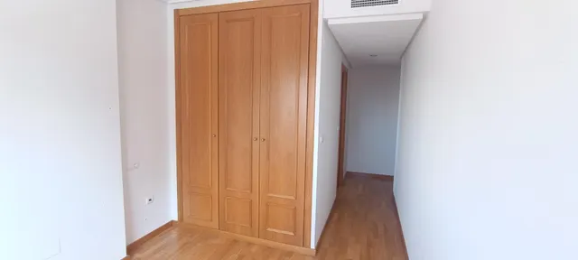 Oportunidad con TERRAZA en Juan Carlos I — 42
