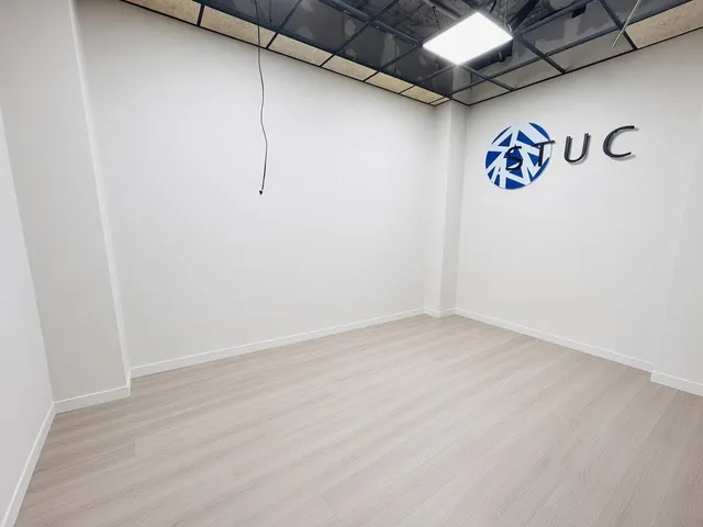 LOCAL COMERCIAL EN VENTA EN SERRALLO – BOLA DE ORO — 8