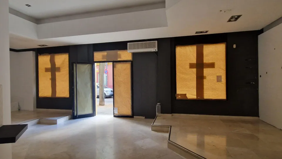 Local comercial en zona centro en Calle Santo Domingo junto a Plaza Aladro