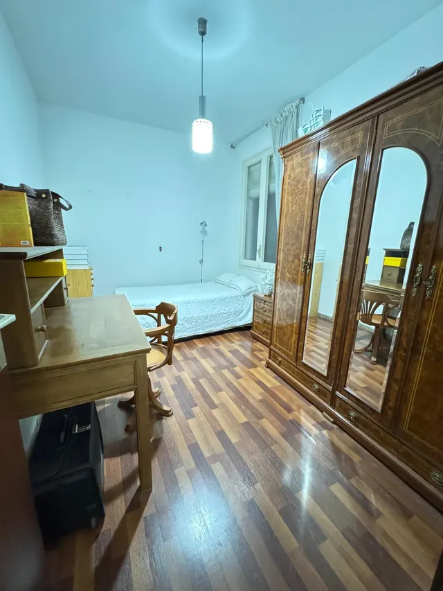 PISO DE 4 habitaciones Y DOS BAÑOS EN LA CALLE CALABRIA CERCA DEL SAGRADO CORAZÓN — 24