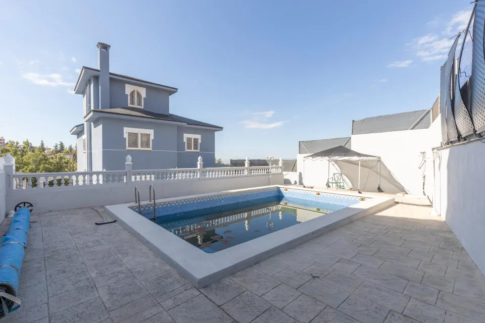 Chalet 6 habitaciones 350m² en venta - Sierra de huetor y la alfaguara