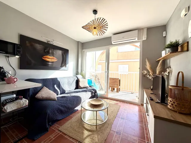 Fabuloso apartamento con licencia turistica y piscina comunitaria — 2