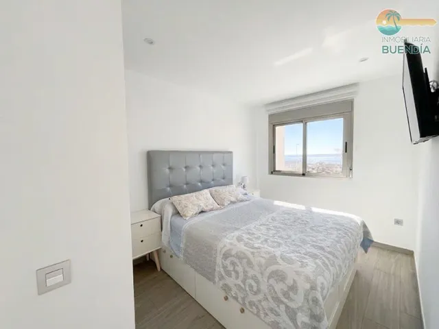 Ático  con vistas al mar  en el alamillo — 17