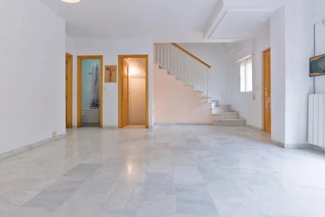 Bonita Casa en Cúllar Vega — 8