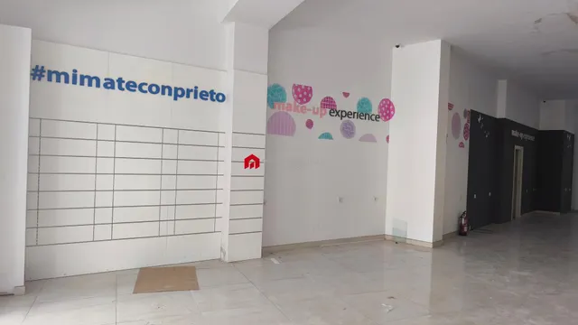 En venta local comercial en el centro de Tortosa. — 23