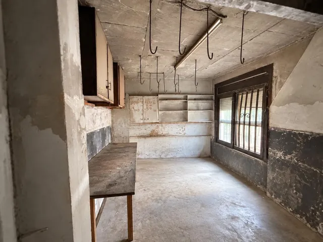 Dos locales comerciales en venta en Mas Matas – 80.000 € cada uno — 5