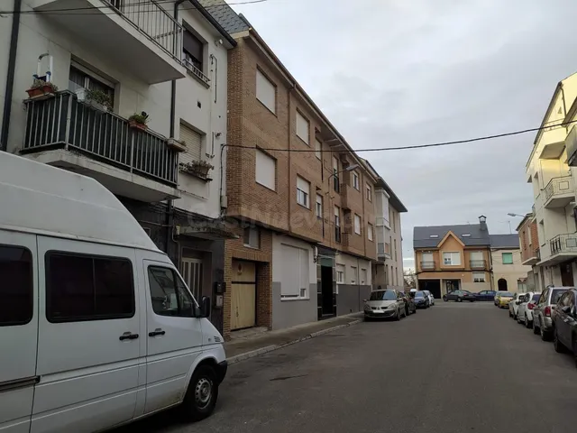 VENTA SOLAR URBANO EN CUATROVIENTOS (PONFERRADA) — 3