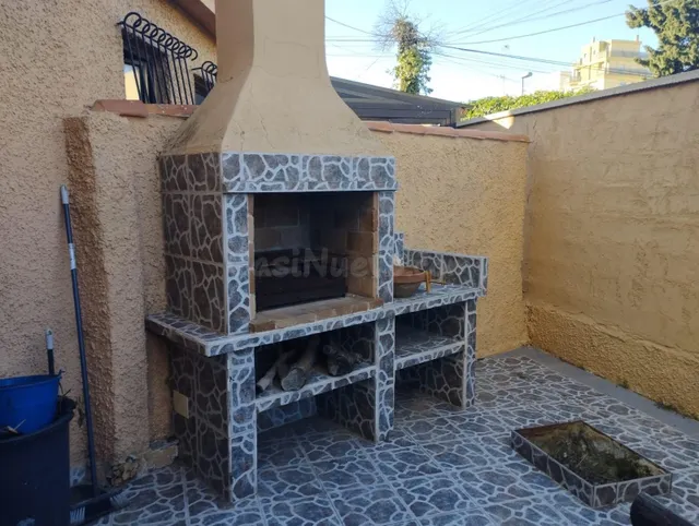 APIHOUSE ALQUILA CON OPCION A COMPRA RESTAURANTE Y VIVIENDA  - foto 2
