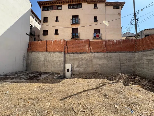 Solar urbano en Pastrana — 8