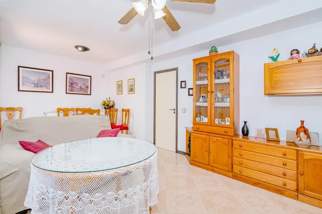 Chalet adosado en Salobreña playa, urb. privada con piscina y jardines. — 39