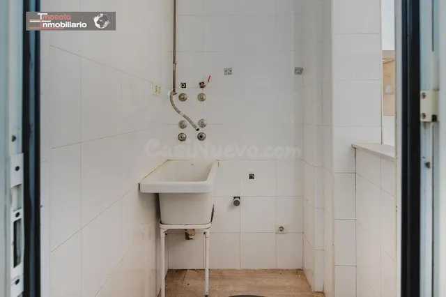 Piso en venta para reformar en Roquetas de Mar - Oportunidad - foto 5