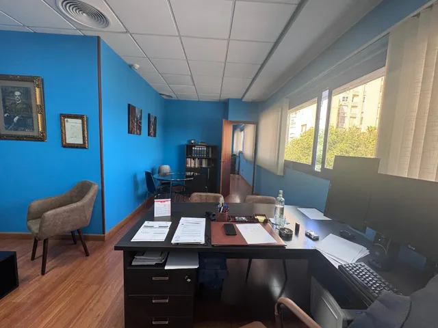 Oficina en venta en Zona Oeste — 7