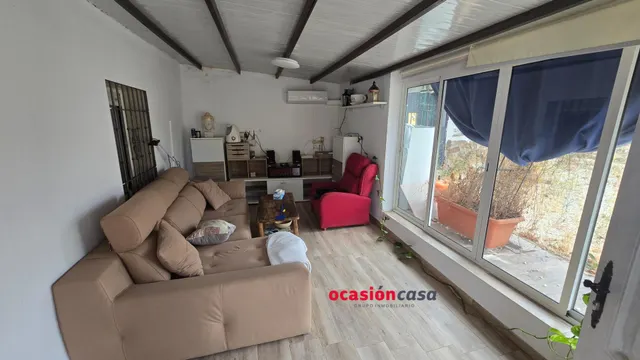 CASA CON PATIO AMPLIO A LA VENTA — 5