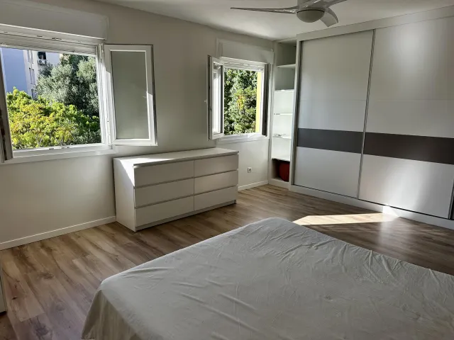 Duplex con apartamento independiente y patio privado en Málaga — 36