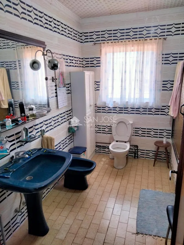 SE VENDE CHALET EN HONDON DE LOS FRAILES — 18