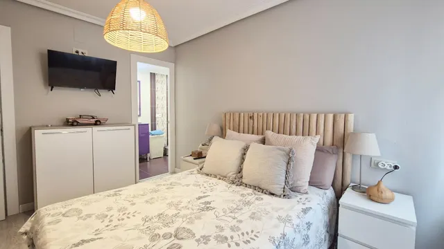 PISO VENTA SALAMANCA. Urbis te ofrece un piso reformado en venta en Garrido Sur, Salamanca. — 17