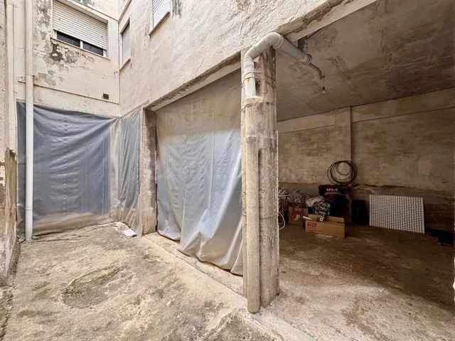 Local comercial de 138 m2 en calle peatonal de Piles. Patio  - foto 5