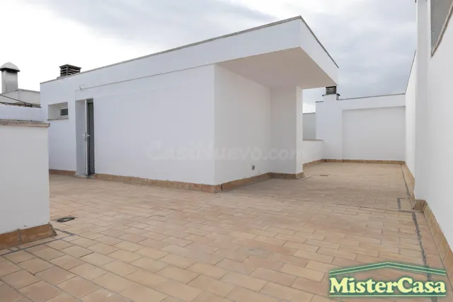 EXCLUSIVA. Zona norte. Ático Dúplex VPO. Terraza-solarium de - foto 2