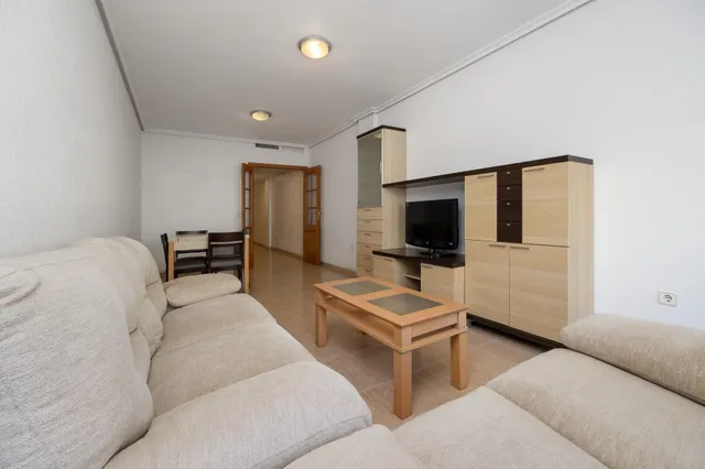 Venta de amplio apartamento seminuevo Ed.Torreaguas Torrevieja — 5