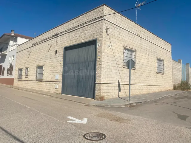 NAVE EN VENTA EN LA LANTEJUELA