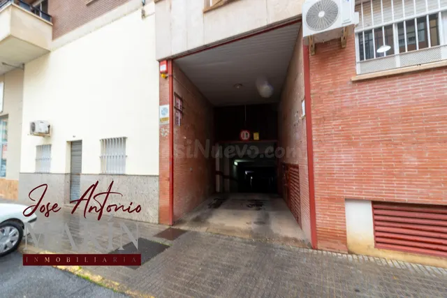 MAGNÍFICA PLAZA DE GARAJE EN MARÍA AUXILIADORA - foto 2