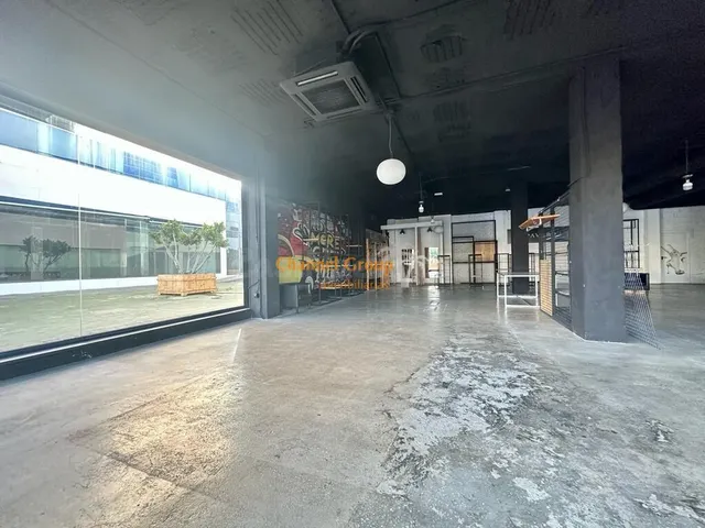 SE ALQUILA LOCAL COMERCIAL EN EL PARQUE EMPRESARIAL!! — 2