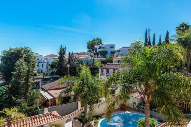 Chalet 5 habitaciones 415m² en venta - Marbella - foto 2