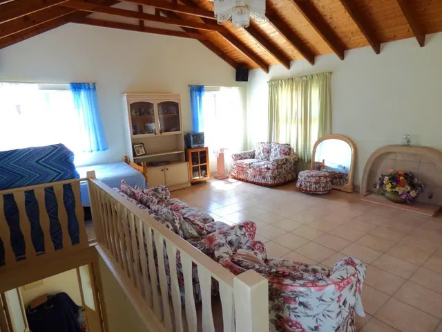 SE VENDE GRAN CHALET EN BELLA ORCHETA — 38
