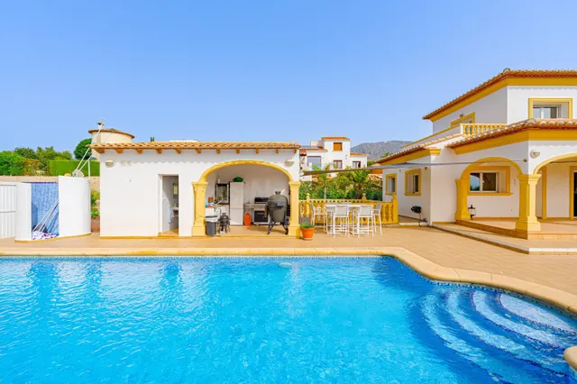 Villa Rosa. Amplia villa con vistas panorámicas en venta en  - foto 4