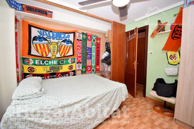 Luz natural y amplitud en este piso esquinero con dos balcones, ascensor y trastero a 100 metros de la playa — 18