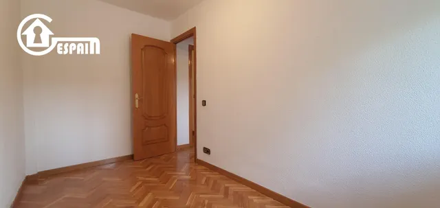 Grupo GESPAIN ACTIVIDADES INMOBILIARIAS promociona piso en venta de 3 habitaciones en zona LAS ÁGUILAS-PARQUE EUROPA — 32