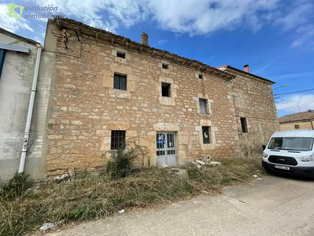 CASA DE PUEBLO PARA REHABILITAR EN OLMOS DE LA PICAZA