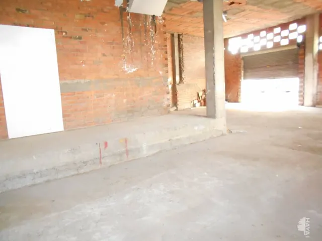 LOCAL COMERCIAL EN VILLAQUILAMBRE — 5