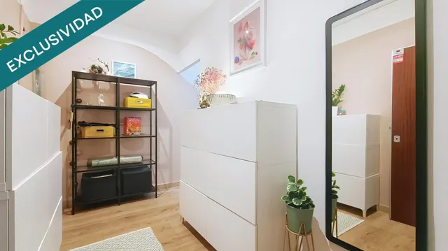 Ático reformado con terraza de 20 m², sol y vistas despejadas en La Sagrera — 20