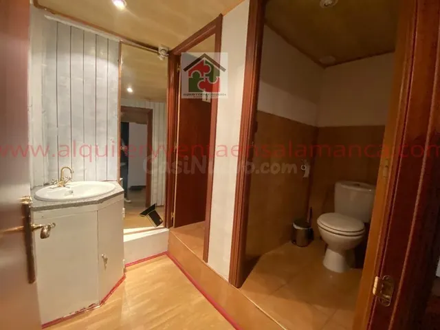 Local comercial 130m² en alquiler - El Rollo-Parque Picasso - foto 4