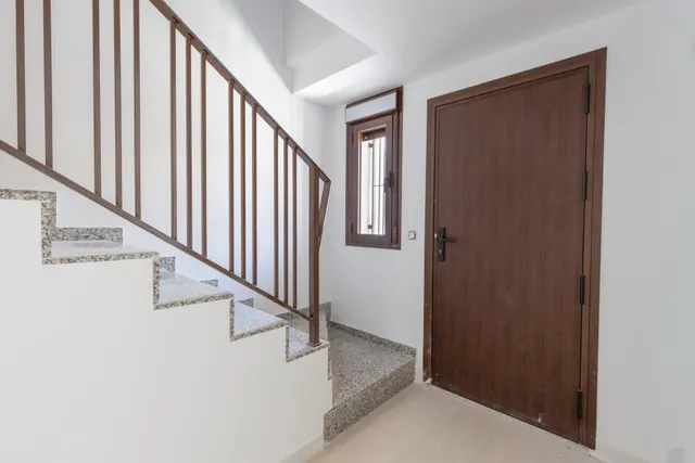 ESPECTACULAR CASA ADOSASA DE OBRA NUEVA - foto 3