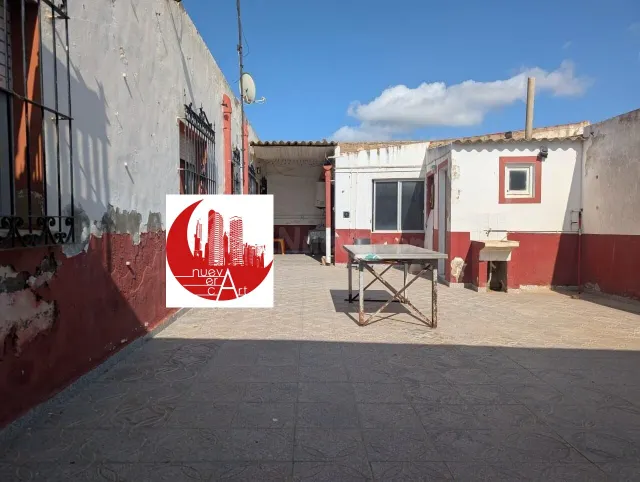 ¡Casa en planta baja con amplio patio + Parcela en Venta en 